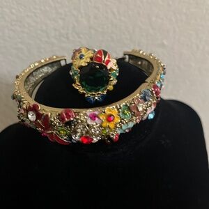 LADY BUG BRACLET AND RING GREEN CENTER STONE SIZE 7/8 Multi Colored